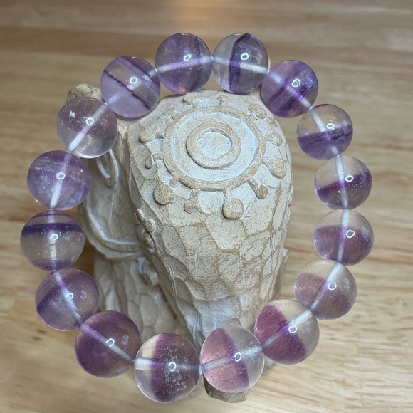 Fluorite Purple Banding 13mm - Picture 4 of 5